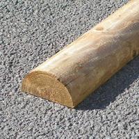 Zaunlatten halbrund Holz im Garten